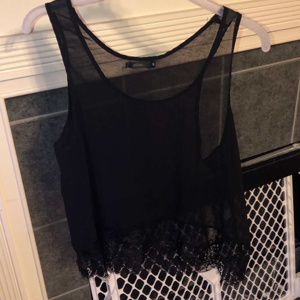 shirt/tank top